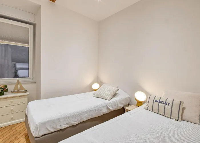 Lägenhet Cozy In With Wifi